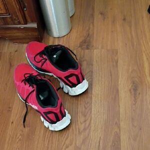 Reebok Mens Sneakers in Red and White